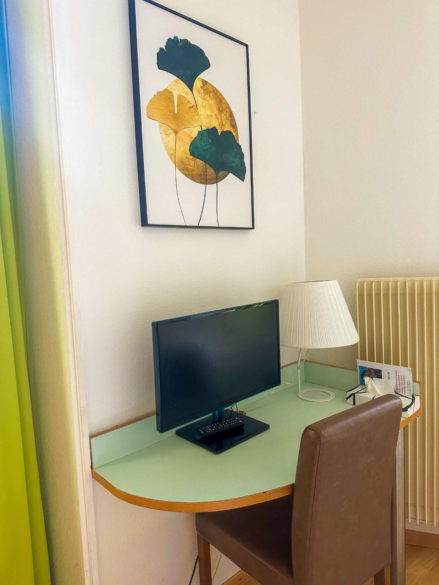 Nydeck Hotel Берн Екстериор снимка