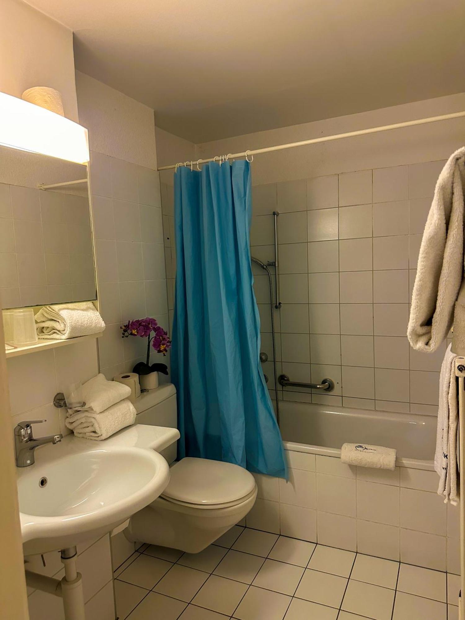 Nydeck Hotel Берн Екстериор снимка
