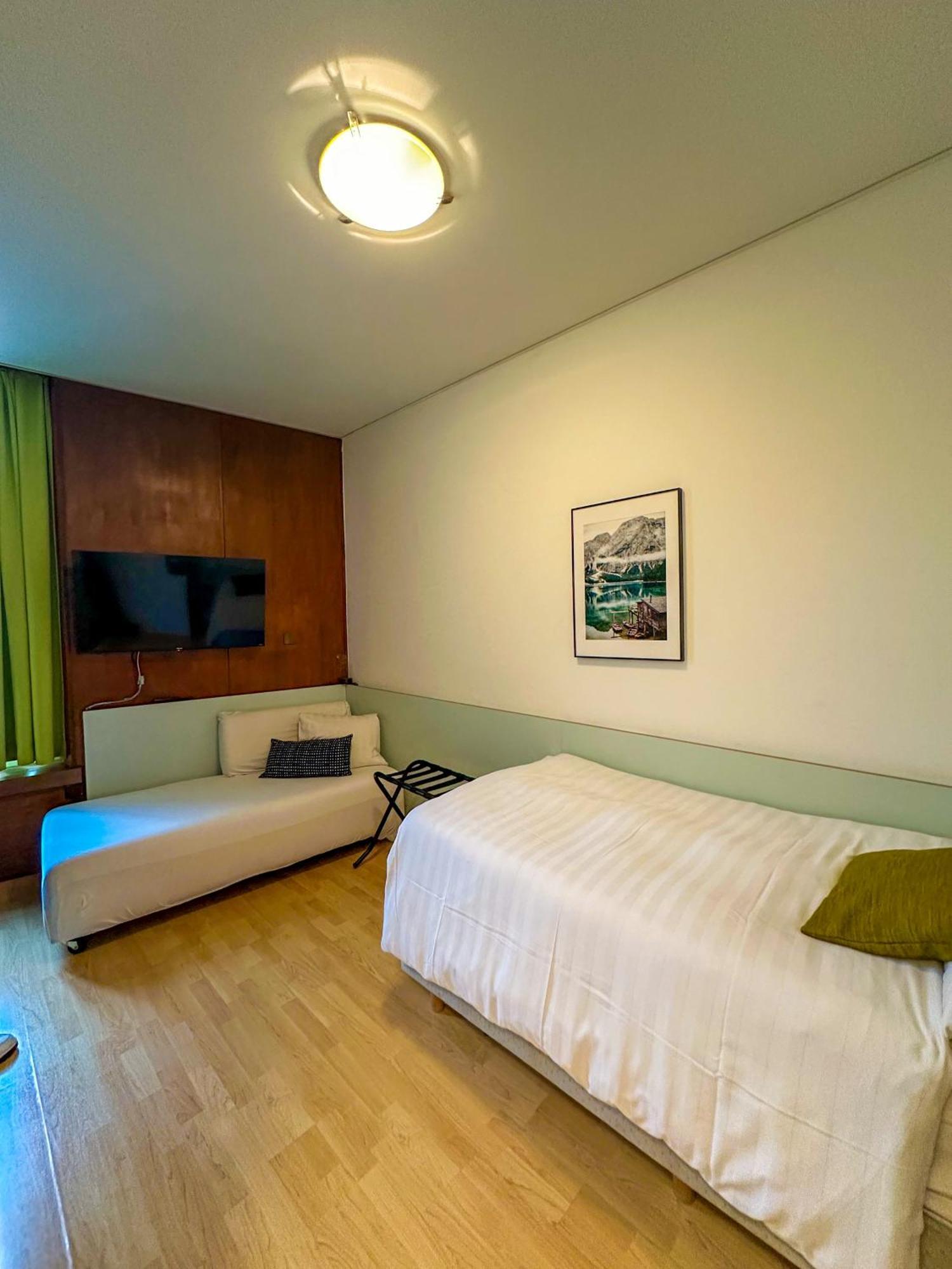 Nydeck Hotel Берн Екстериор снимка